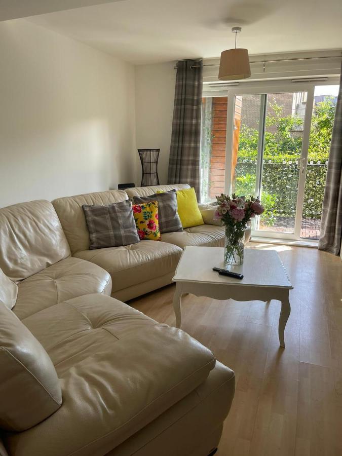Pass The Keys Lovely 2Bedroom Flat With Balcony Единбург Екстер'єр фото